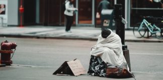 How You Can Effectively Start Helping The Homeless Youth