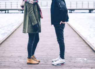 8 Reasons A Guy Pulls Away When He Starts Having Feelings