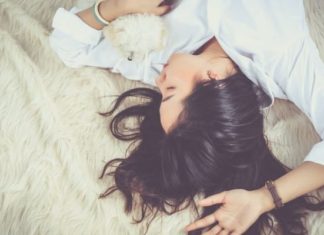 4 Things Every Girl Truly Wants After A Long Day
